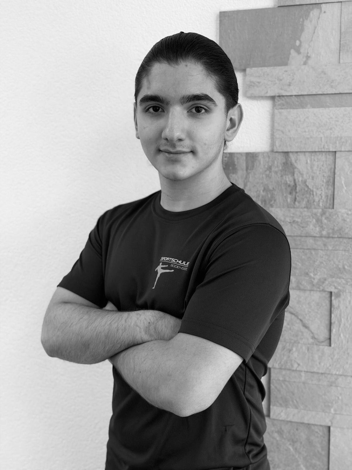 Yusuf Can Gebesci – Übungsleiter im Kindertraining der Sportschule Bodensee